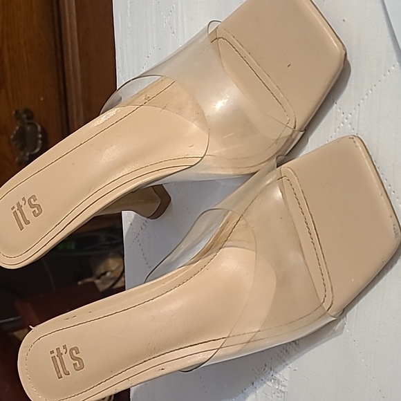 It's nude/clear heels size 8m. - Picture 1 of 6